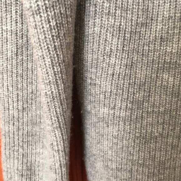 Michael Kors Sweater - Picture 5 of 5